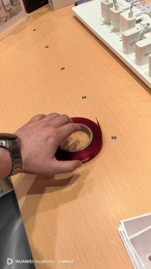 🎁Бесплатная упаковка и зарядка в наших магазинах Huawei!🎉