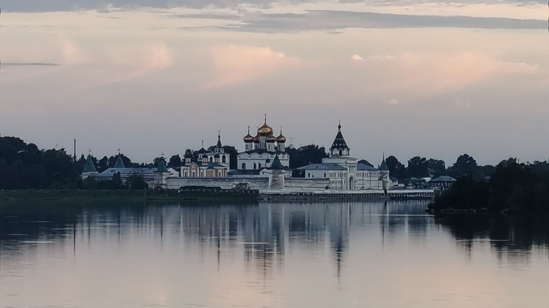 Вверх по Волге. Часть 3 смотреть онлайн