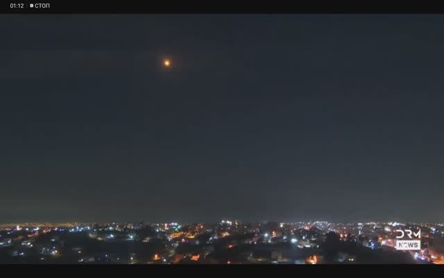 Иран отвечает массированным ракетным обстрелом на израильские удары, 1 марта 2026 года