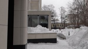 Самострой на грани: почему скандальную пристройку в центре Москвы все еще не убрали