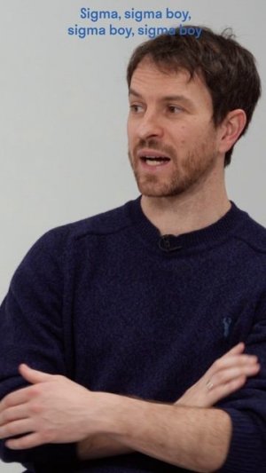 Сломанный телефон с иностранцами Skyeng