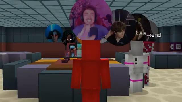 Едисон Амонг Ас но с камерами над головой