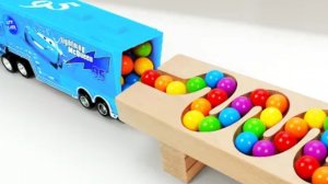 Скатываем разноцветные шарики для детей. Использую: машинки грузовые, горку. #дети #видеодлядетей