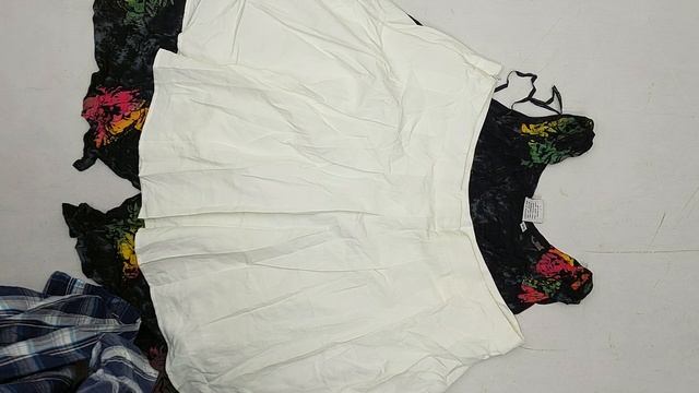 Фото лота №41744 по запросу Весна-лето оптом