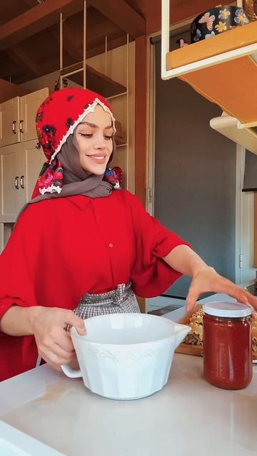 Рулетики с лазаньей из грибов и шпината.