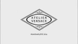 Показ женской коллекции Versace весна-лето 2016