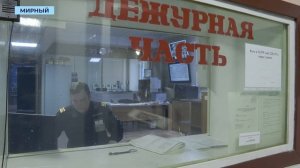 В Мирном сотрудница маркетплейса попалась на хищении обуви и одежды