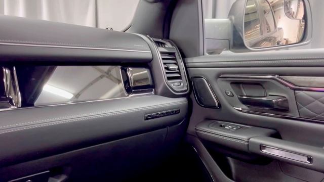 RAM 1500 Limited Night Edition