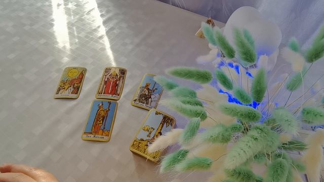Почему он ведёт себя так холодно или агрессивно к тебе ❓ смотреть онлайн