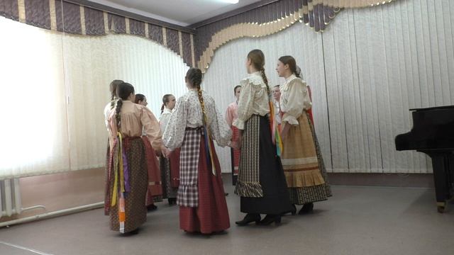 "Василь, Василь-Василёчек" медленный хоровод. д.Ивановка, Бирилюсский район, Красноярский край. смотреть онлайн