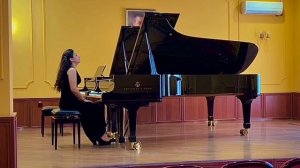 И.С.Бах. Хтк, 2 том.Прелюдия и фуга dis-moll.
Бетховен.Соната No.27 in e-moll, Op.90, 1 часть.