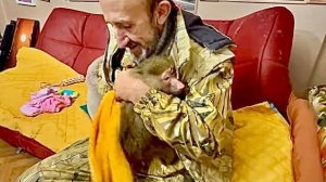 Вымыть и нарядить Маню и Тосю совсем не просто, но МЫ СЕГОДНЯ ПЕРЕЕЗЖАЕМ, нужно постараться)))