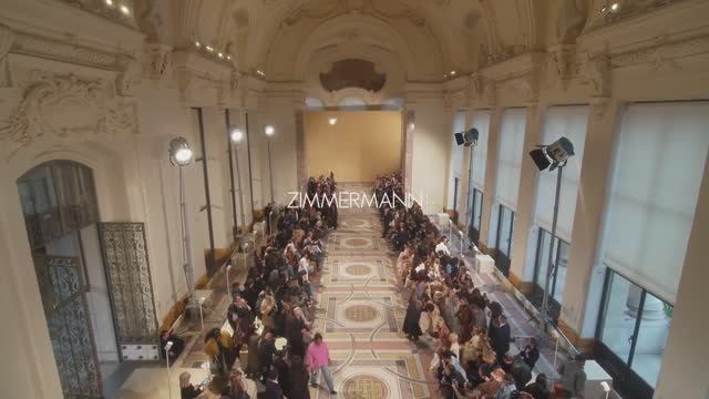 Показ женской коллекции Zimmermann осень-зима 2025-2026