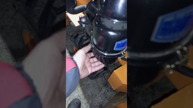 После выгрузки в тёплом гараже!
Китайский мини-погрузчик 907 модель