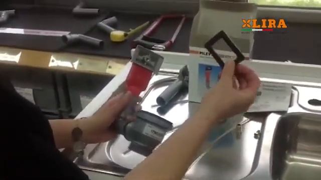 Установка мини-сифона для моек с прямоугольным переливом