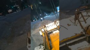 всем доброго 🙂в ночную чистим снежок,архив записи ⏺️#76рус #трактор #ярославль #jcb #рек