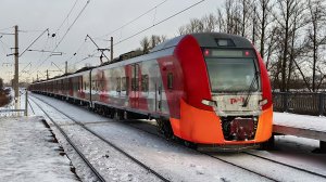 ЭС2Г 126 "Ласточка" сообщением Ораниенбаум - Санкт-Петербург, на платформе Дачное