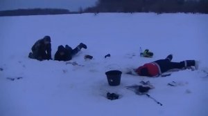 Экстремальная Зимняя Рыбалка. Язь Голыми Руками.