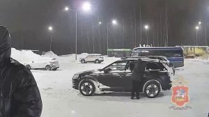 Три жителя Подмосковья уличены в краже из кроссовера портфеля с техникой и более 10 млн рублей