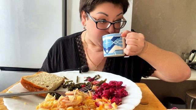 МУКБАНГ/Три салата👍Почти рыбный день😊 смотреть онлайн