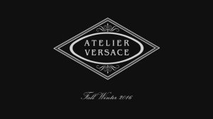 Показ женской коллекции Versace осень-зима 2016-2017