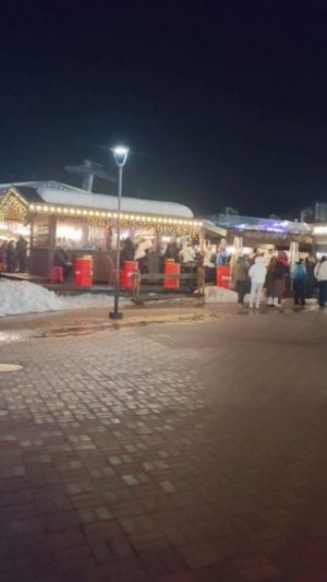 Туристическая деревня курорта Архыз ночью.