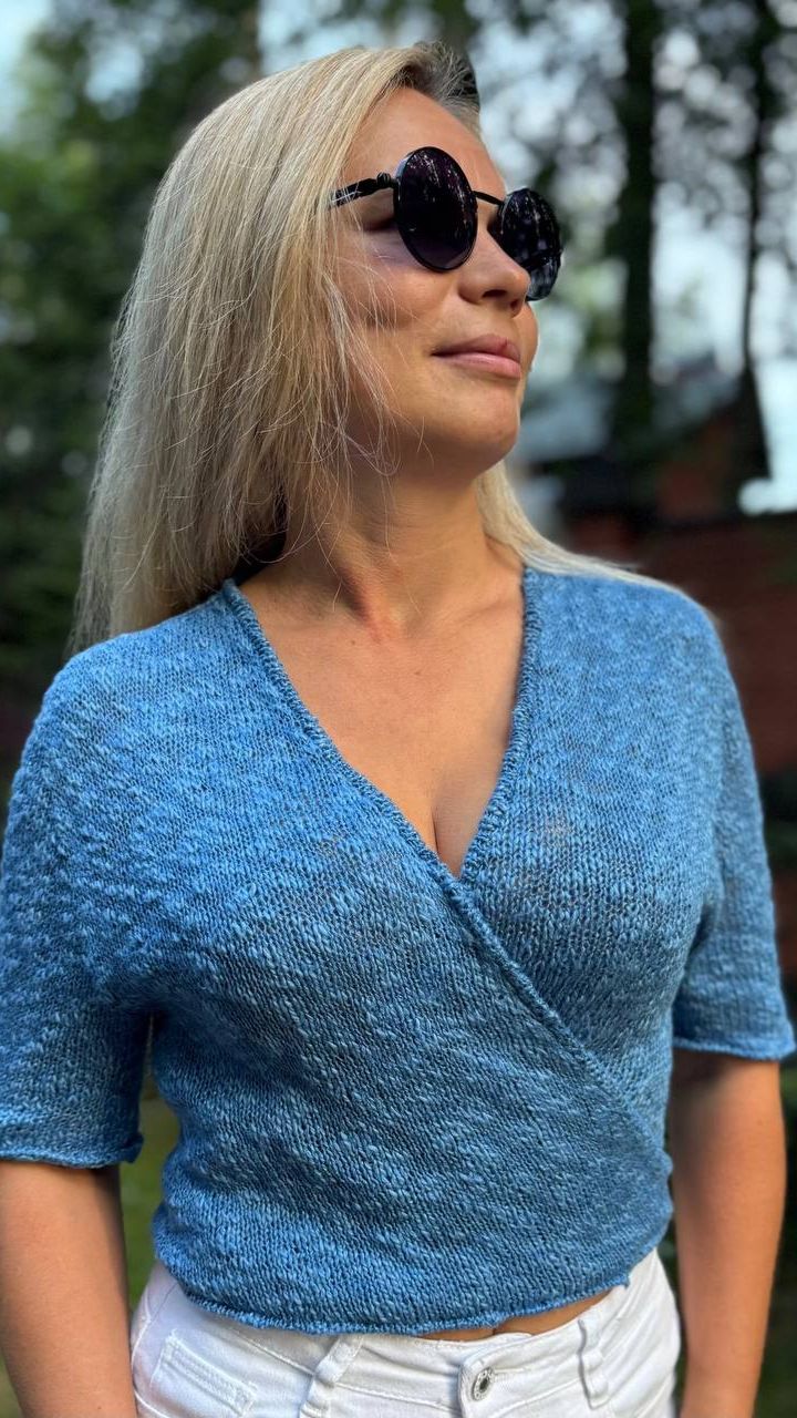 ОБЗОР ВЯЗАНОЙ ФУТБОЛКИ НА ЗАПАХ С ЗАВЯЗКАМИ