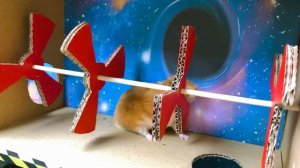 😱Хомяк, пойманный инопланетянами! Притворитесь, что папа заботится о малыше в НЛО🐹