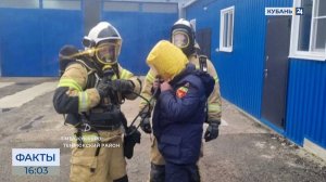 Навыки работы в непригодной для дыхания среде отработали пожарные на Кубани
