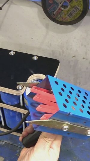 Собрал аккумулятор на АВТО который невозможно посадить!