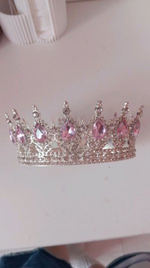 делаем макияж