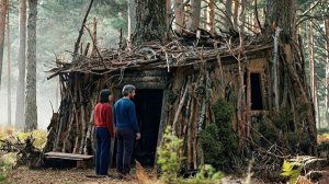 Семья ПЫТАЕТ мужчину, который ЗАКАПЫВАЕТ людей ЗАЖИВО и снимает это НА КАМЕРУ [пересказ]