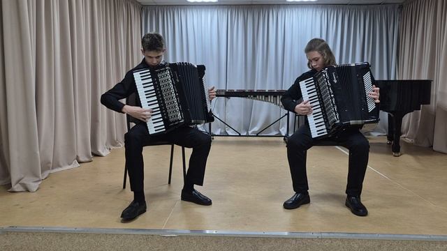 Дуэт аккордеонистов: Леонтьев Пётр,Митин Евгений МБУДО 