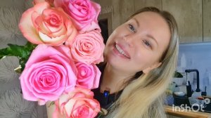 Предпринимательство и блогерство//Подарили цветы.