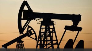 Эксперт допустил рост цен на нефть до $100 при продолжении конфликта в Иране