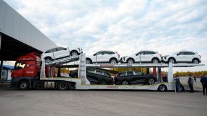 Автовоз Ultrailer: идеальная загрузка автомобилей! 🚛✨