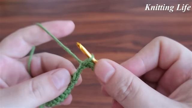 Wow!_Crocheted_leaves_lined_up_in_rows_turned_out_great_⧸_look_what