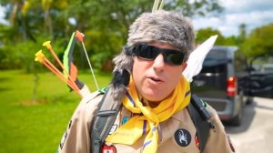 Настя помогает своей маме с домашними делами