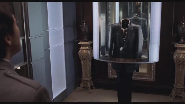 Смокинг: Джимми впервые примеряет смокинг