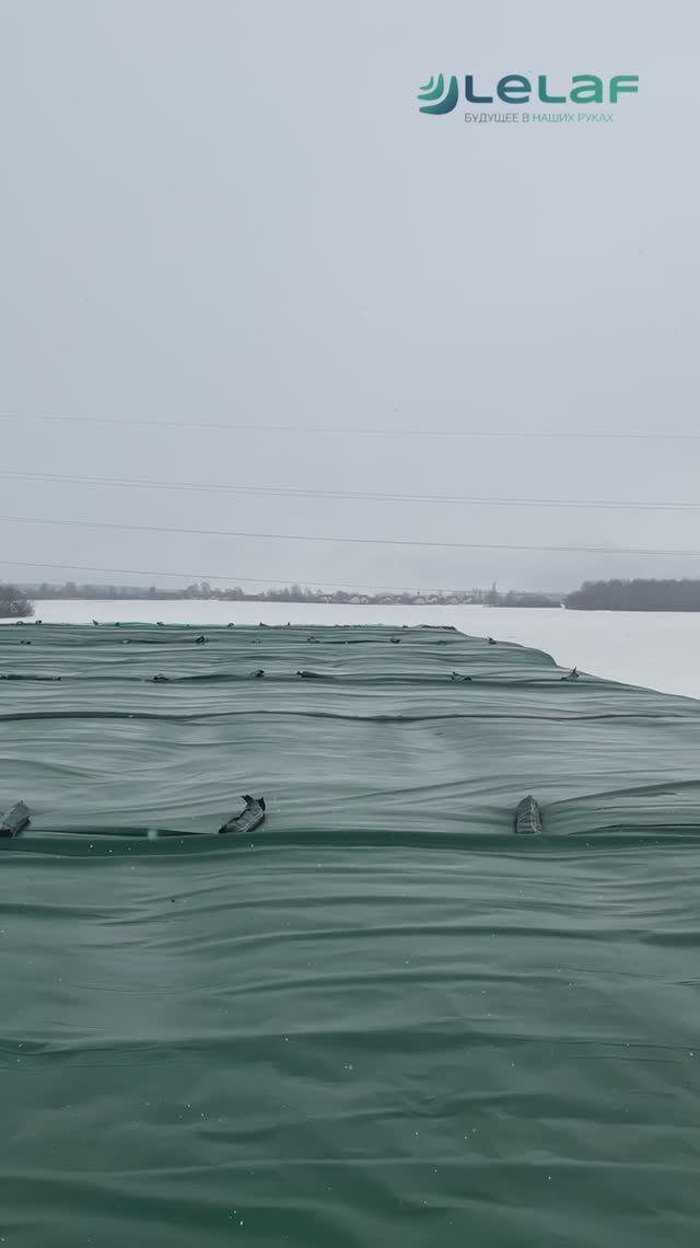 Флис для соломы от Лелаф, укрытие скирд прямоугольных тюков, эксперимент в Беларуси