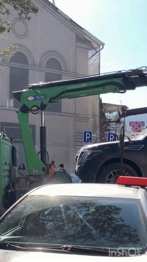 Эвакуаторы машин в  Ялте