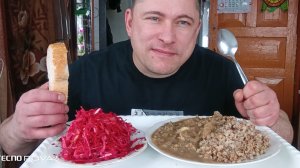 мукбанг/обжорыч/Гречка с мясом в подливе,салат витаминный/