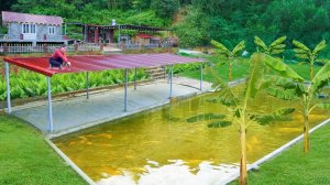 Строю курятник. Заливаю бетонный пол, установливаю столбы для крыши. Серия 40. Ли Фук Ви