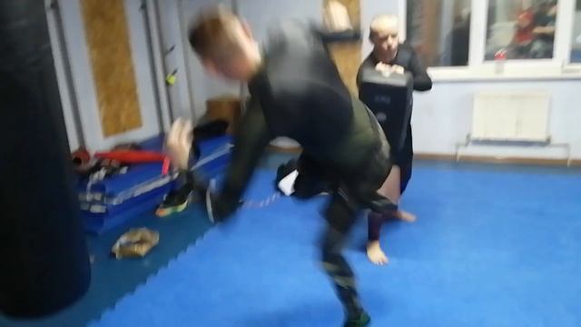 Встречная атака ногами. КЭМПО-ММА Феодосия