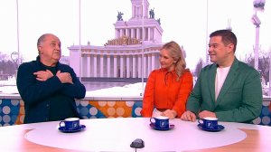 Актер Владимир Стержаков рассказал, как при знакомстве с супругой подарил ей зубную пасту и бананы