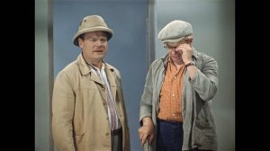 Напарник перевоспитывается! Фрагменты из фильма "Операция «Ы» и другие приключения Шурика". 1965 г.