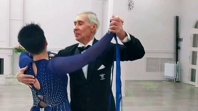 Легендарный «Маленький цветок» и танец, от которого замирает зал! Танцоры в огне! 🎷🔥