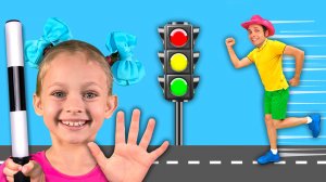 Песня о безопасности дорожного движения + Еще больше детских стишков и песенок для детей|Майя и Маша