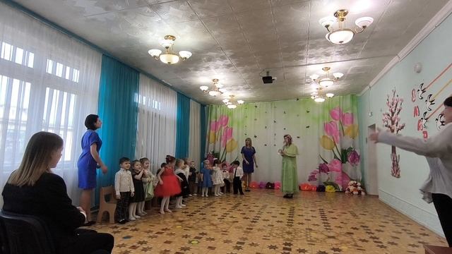 Утренник в честь 8 марта! смотреть онлайн