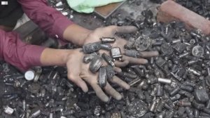 Добыча серебра из радиохлама. Пакистан